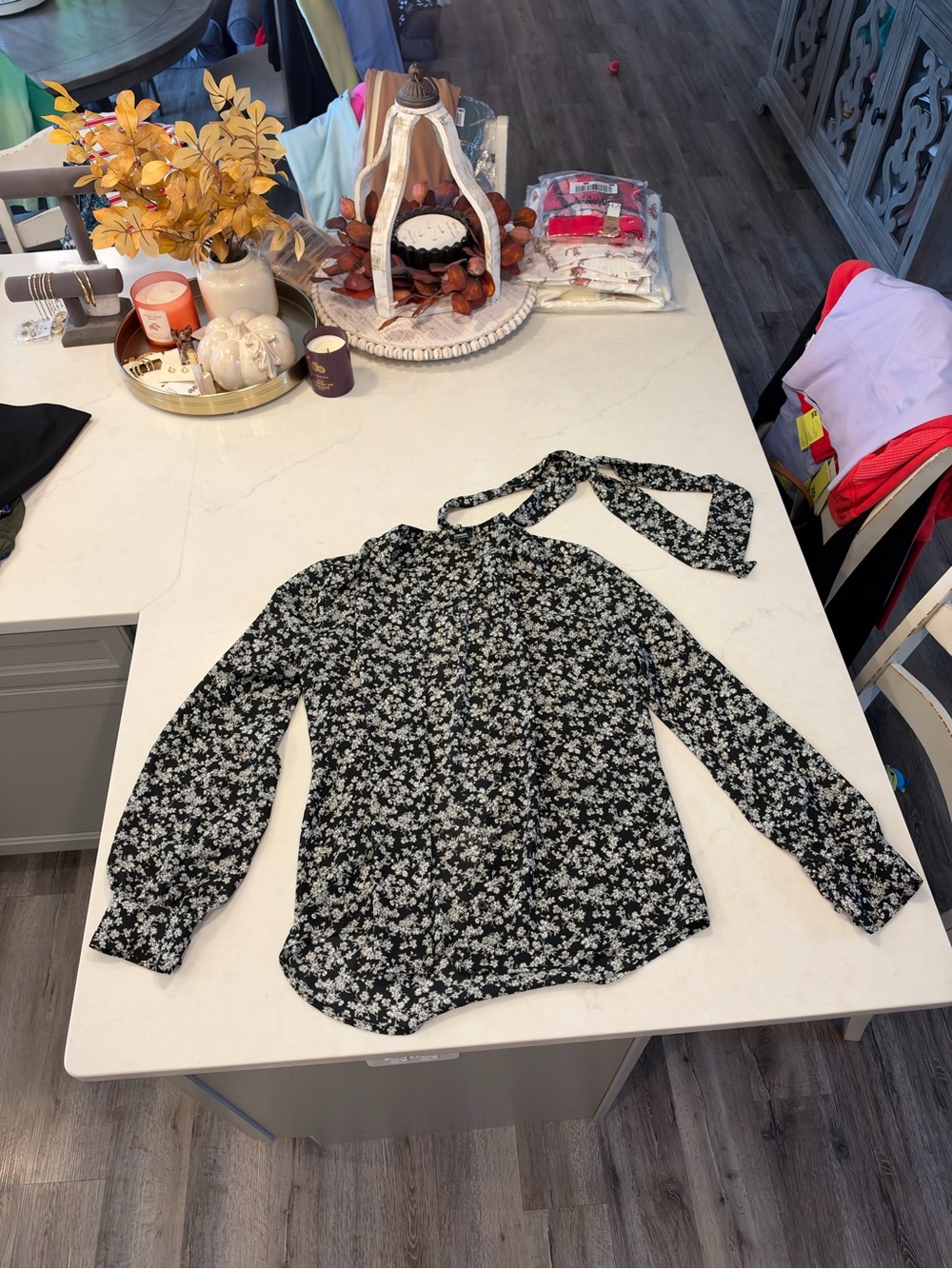 10 Express Dresses & Blouses size M smoke free read description pls ships fast - Picture 9 of 10